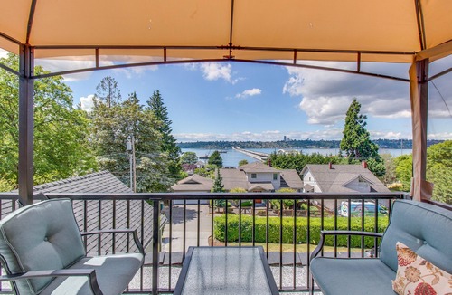 Mercer Island Apartment | Cozy suite with lake and city views, hot tub, near parks, shopping, & dining