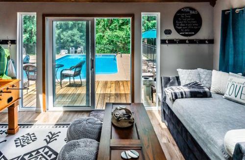 Tiffin House | Cozy Tiffin House with Private Pool 1 Mi to Town!