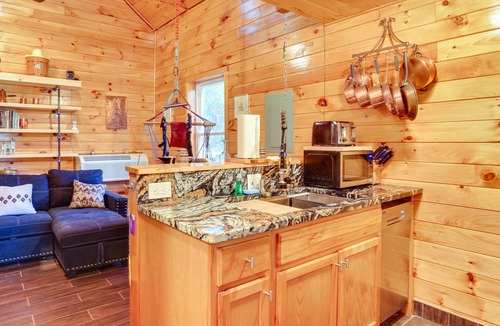 Williamstown Apartment | Cozy Upstate New York Getaway w/Fire Pit!
