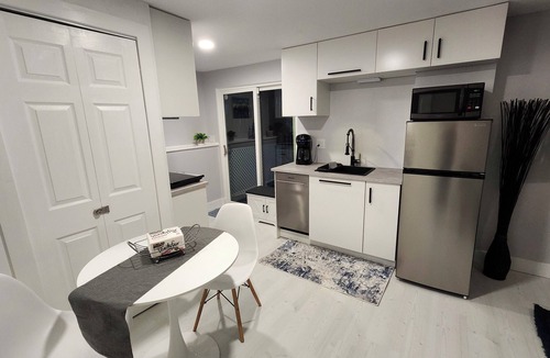Englewood Apartment | Cozy walkout basement in fantastic Centennial area with WiFi, AC