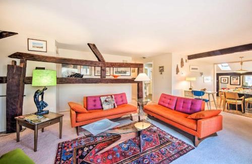 Rohrerstown Apartment | Creek Access and Deck Runningwater Lancaster Gem