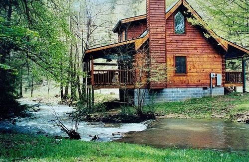 Townsend Cabin | Creekside (2-Bedroom Cabin) - Pets Allowed by RedAwning
