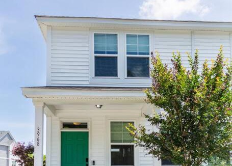 North Charleston House | Creekside Bungalow - 4 mi to downtown Charleston