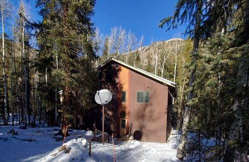 Twin Lakes Cabin | Creekside Cabin on Independence Pass between Twin Lakes and Aspen, Cozy + Nature