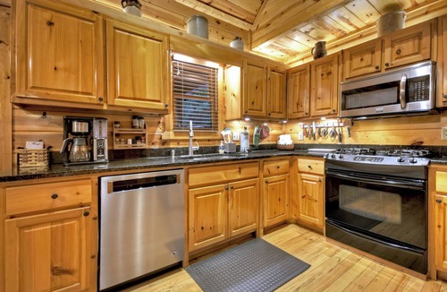 McCaysville Cabin | Creekside Soaks, Swimming Hole Splashes, & a Hidden Waterfall - The Overlook on Fightingtown