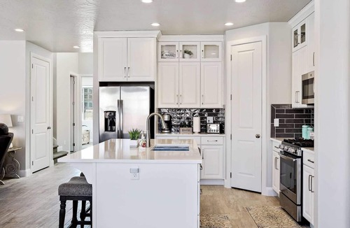 Sienna Hills House | Curtis Ladera RV PAD, Basketball Hoop, Community Pool