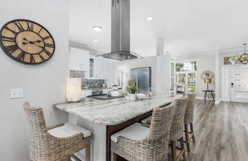 Pelican House | Custom Heated Pool, Intersecting canal views with gulf access! - Villa Sunshine & Unwind - Roelens