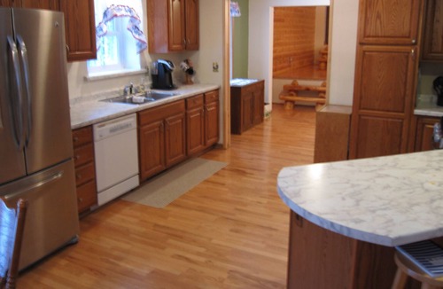 Shingleton House | Custom log home w/Game Rm, fire place. Bar,Weight Rm!, wifi, close to Pic Rocks!