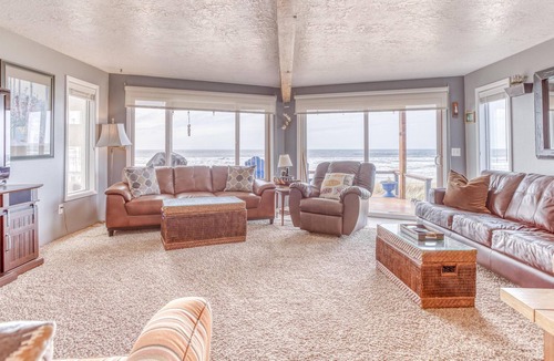 Rockaway Beach House | D & D Ocean Retreat