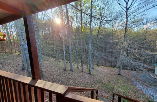 Byrdstown House | Dale Hollow Lake getaway tucked in the woods, one minute from the lake!