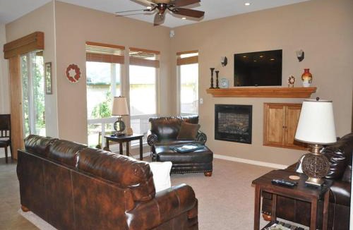 Dalton Ranch House | Dalton Ranch 73 Red Cliff Road