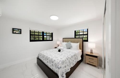 Melaleuca Gardens House | Dania Beach Unit 1 By Pmi