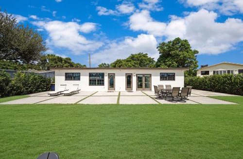 Melaleuca Gardens House | Dania Beach Unit 1 By Pmi