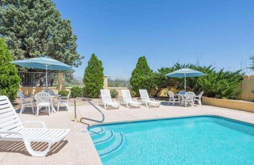 Deming Hotel | Days Inn by Wyndham Deming