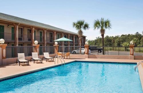 Hardeeville Hotel | Days Inn by Wyndham Hardeeville/I-95 State Line