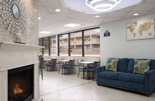 Weldon Hotel | Days Inn by Wyndham Weldon/Roanoke Rapids