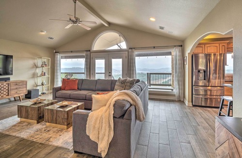 Leander House | Deck & Lake Travis Views: Hill Country Hideaway!