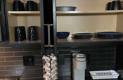Deep Ellum Apartment | Deep Ellum Lux apartment with endless amenities!