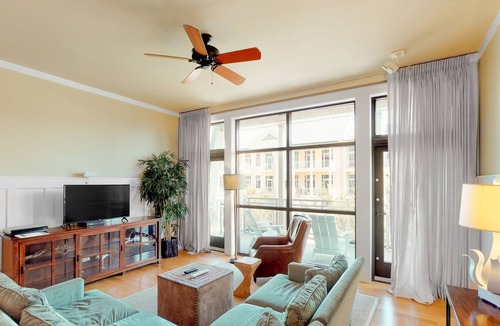 Port St. Joe Condo | Deluxe Condo by the Bay w/ Free WiFi, Central A/C, a Shared Pool, & Beach Access