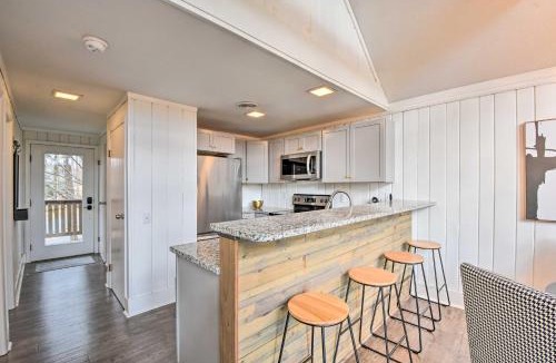 Salem Apartment | Designer Retreat with Pool, Golf and Beach Access!