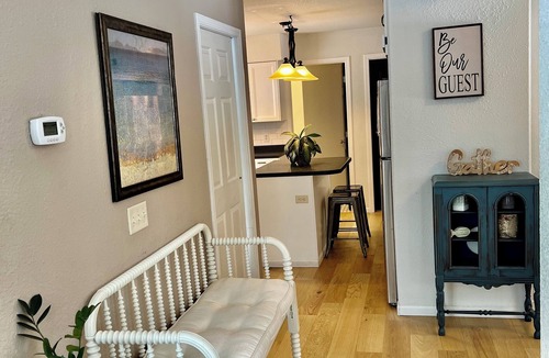 Baraboo House | Devil's Lake Cottage - Family Friendly a block from State Park Entrance! Skiing