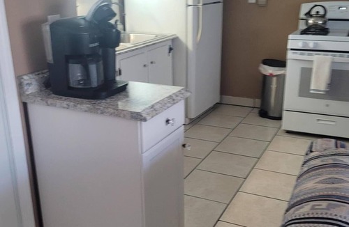 Los Trujillos-Gabaldon Cottage | DIAMOND IN THE ROUGH WITH MOST OF THE AMENITIES IN BELEN, NEW MEXICO