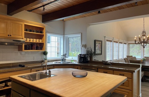Rockaway Beach House | Direct Beach Access, 4,500 sq. ft., Renovated, Elegant, Great for Entertaining