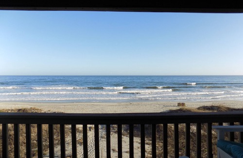 Windy Hill Condo | DIRECT OCEANFRONT! Super Clean-Highly Rated - Awesome Location! BOOK NOW!