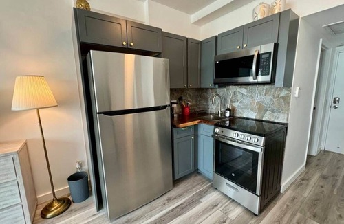 Mid Beach Condo | Directly on the Beach - Pool & Ocean access