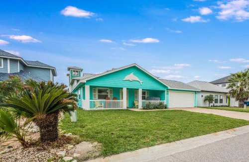 Safe Harbor House | Diving Dolphin