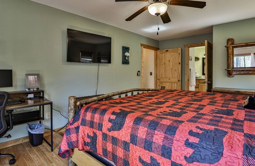 Ellijay Cabin | Dog and Family Friendly-Hot Tub-Pool Table-Arcade- Foosball-Large & Private-