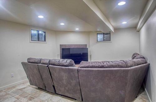 Lamar Heights Area House | Dog Friendly 4BR2B Movie Area Denver Boulder