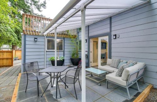 Education Hill Apartment | Dog-Friendly Redmond Area Home with Fenced Yard!