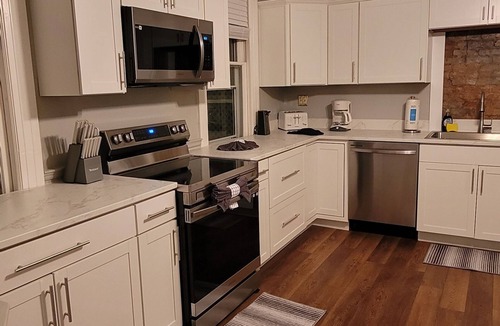 Tremont House | Don's Welcome Inn - In the Heart of Tremont