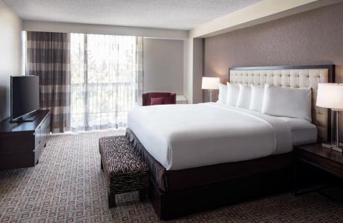 Greenwood Village Hotel | DoubleTree by Hilton Denver Tech
