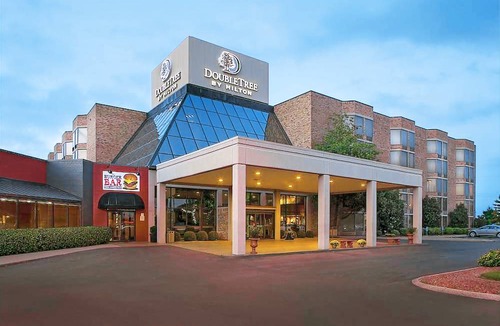Johnson City Hotel | DoubleTree by Hilton Johnson City
