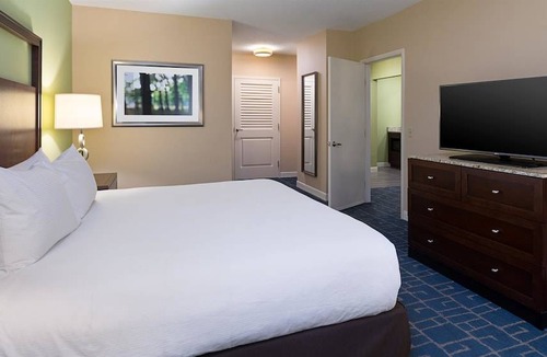 Barclay Downs Hotel | DoubleTree Suites by Hilton Charlotte/SouthPark