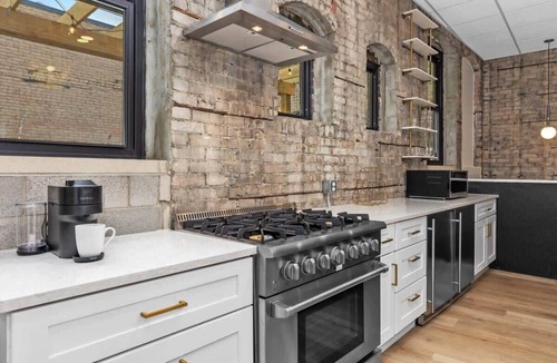 Grand Rapids Apartment | Downtown 5BR with private patio