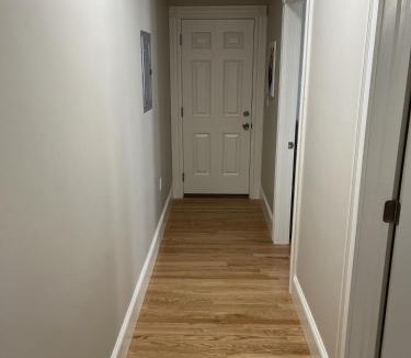 Beverly Apartment | Downtown Apt King Beds Mins to Salem