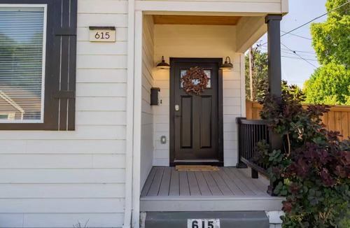 Hough House | Downtown Charm Meets Waterfront Walk to Everything