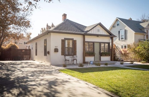 Grand Junction House | Downtown Charmer: Timeless Elegance & Charisma