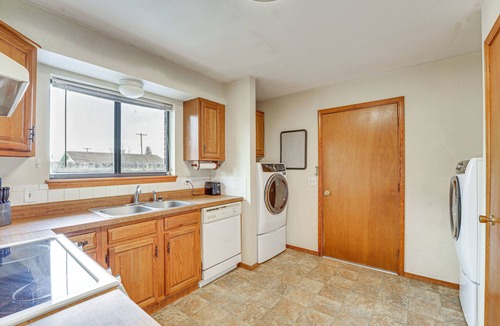 Delta Condo | Downtown Delta Condo ~ 34 Mi to Black Canyon!