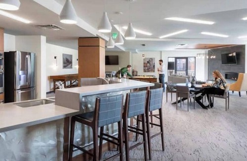 Ballpark Condo | Downtown Larimer Square with amenities!