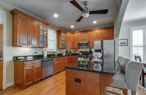 Hope Gardens House | *Downtown Oasis* - Convenient to EVERYTHING - Minutes to Downtown - Pvt Parking!
