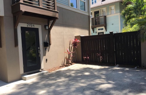 St. Petersburg - Clearwater Apartment | Downtown! Steps to Beach Drive restaurants, shops, and gorgeous waterfront!