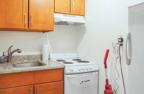 Theatre District Apartment | Downtown Studio Apt, Near Grocery And Hospitals