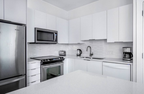 Chinatown Apartment | Dreamy Financial District 1BR w/W/D & Gym, nr Greenway, by Blueground