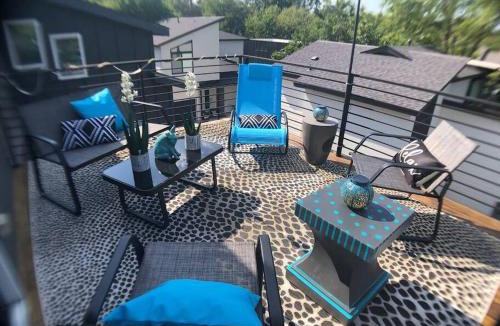 Austin House | East Austintacious - artsy, walkable 4BR 4BA
