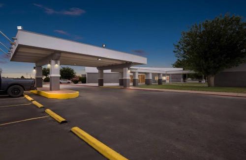 Carlsbad Cabin | Econo Lodge Carlsbad Caverns Area