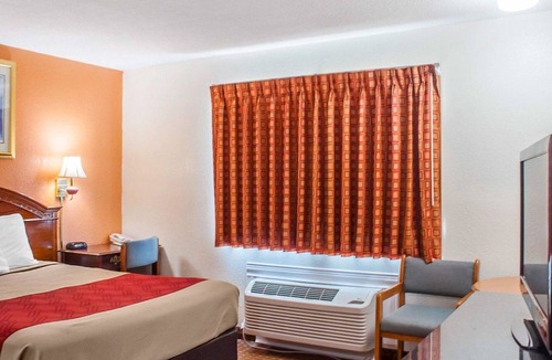 Cuba Hotel | Econo Lodge Cuba I-86
